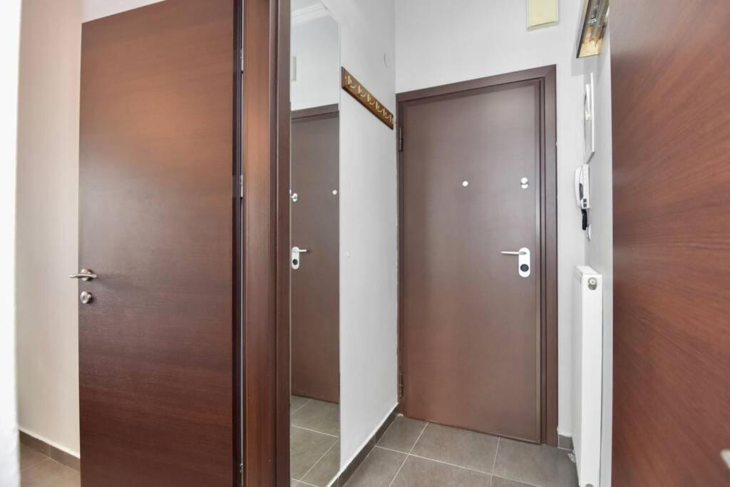 Modern Apartment In The Heart Of The City Yenişehir Dış mekan fotoğraf